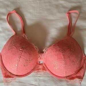Victoria's Secret Peachy-Pink Lace Bra